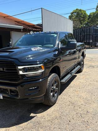 RAM 2500 6.7 I6 TURBO DIESEL LARAMIE NIGHT EDITION CD 4X4 AUTOMÁTICO